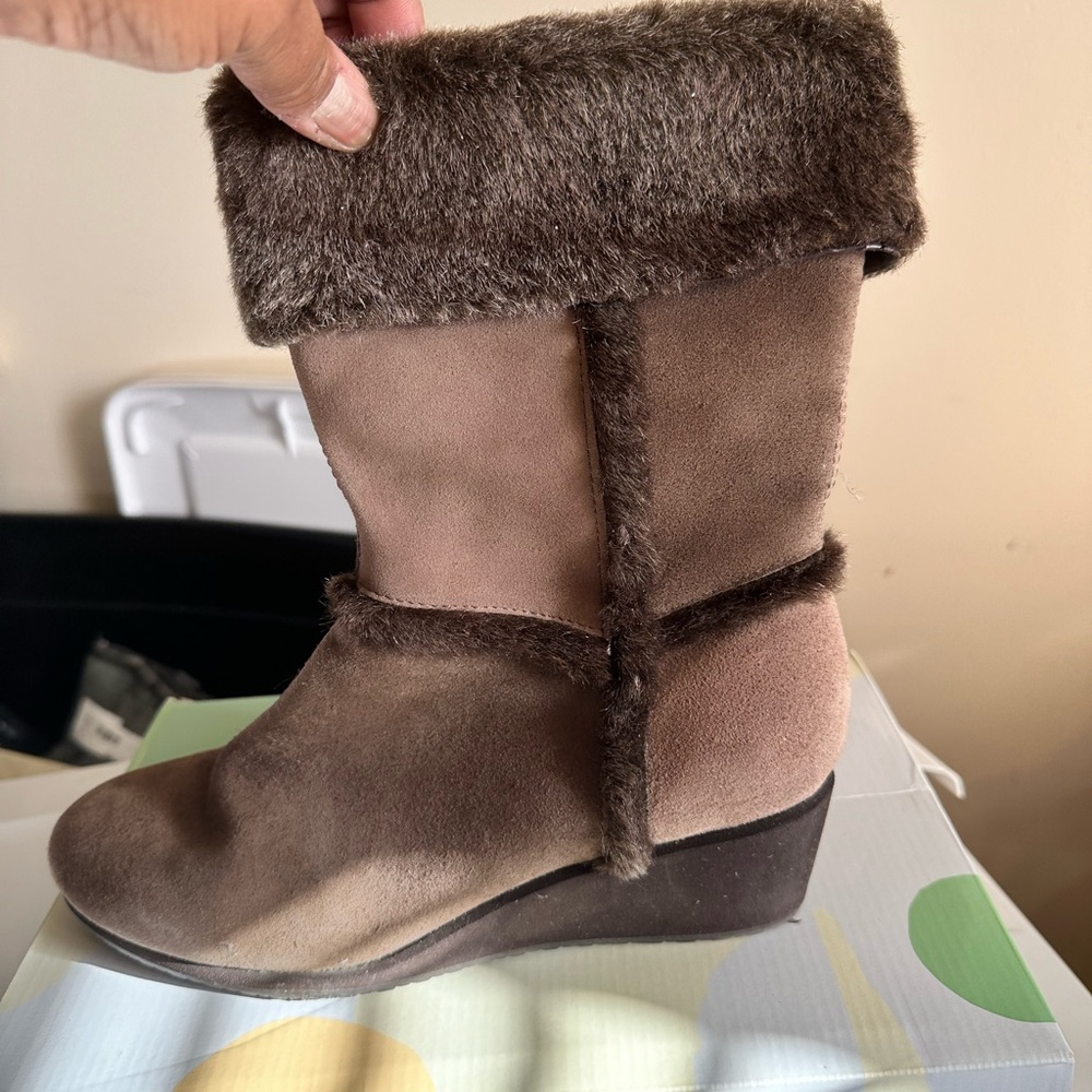 Easy Spirit Brown Faux Fur Winter Boots
